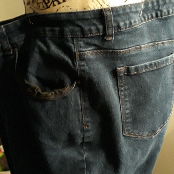 Jeans - Picture 2 of 2